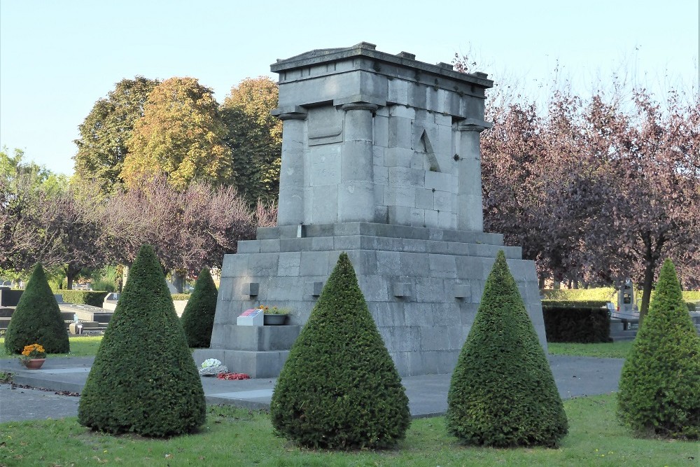 Monument Zeppelin Westerbegraafplaats