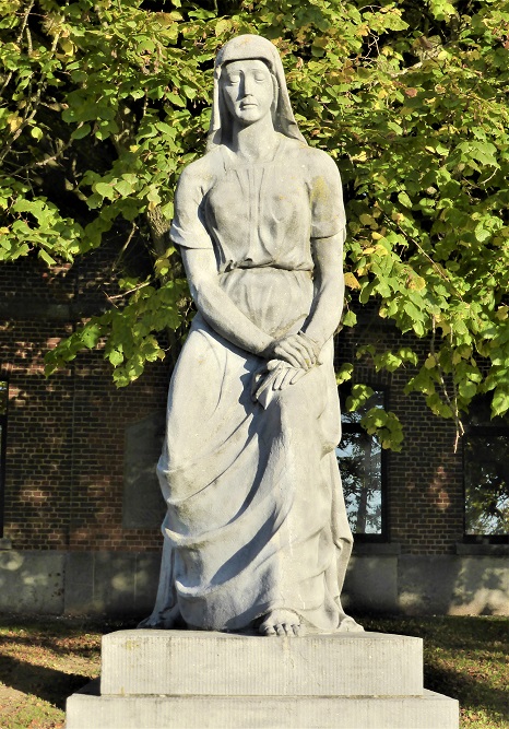 War Memorial Daussois #3