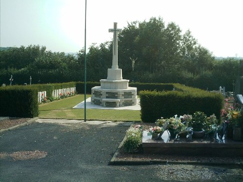 Oorlogsgraven van het Gemenebest Pont-sur-Sambre #1