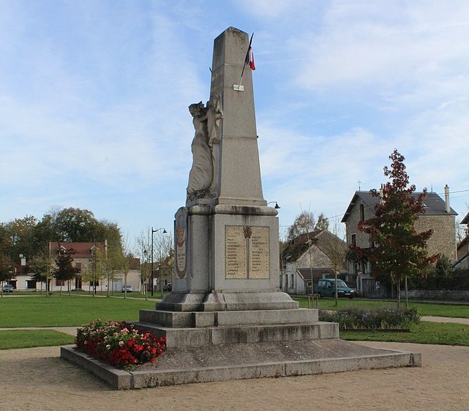 War Memorial Crouy-sur-Ourcq #1