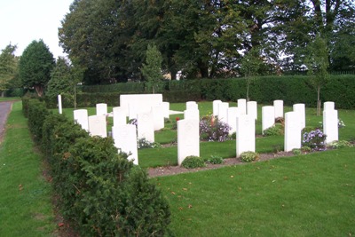 Commonwealth War Graves Fulham Cemetery