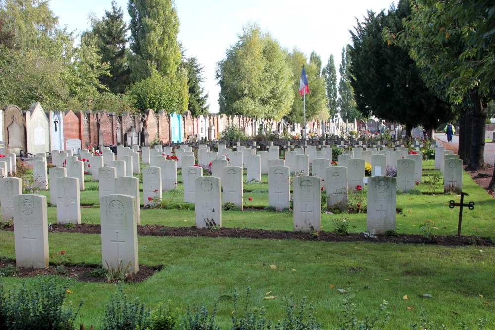 Commonwealth War Graves Sailly-Labourse #3