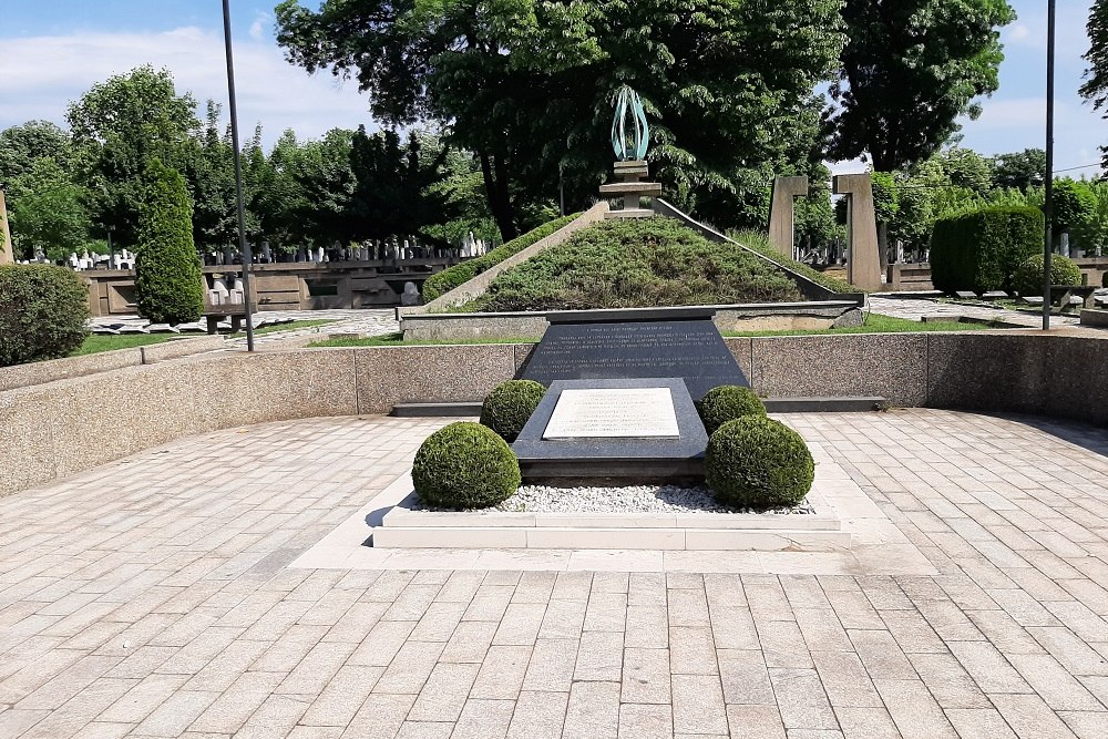 Joegoslavische Oorlogsgraven Nieuwe Begraafplaats Belgrado #3