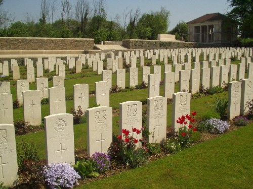 Commonwealth War Cemetery Croisilles #1