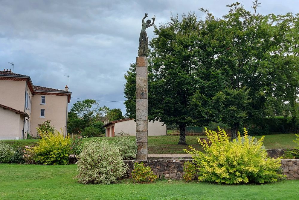 Monument Martelaren 10 Juni 1944 Oradour-sur-Glane #2