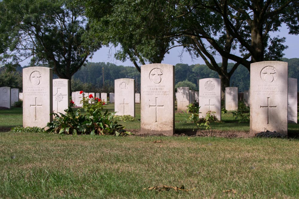 Elzenwalle Brasserie Commonwealth War Cemetery #4