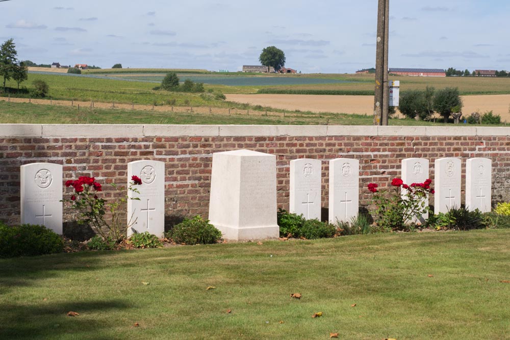 Lindenhoek Road Commonwealth War Cemetery #4