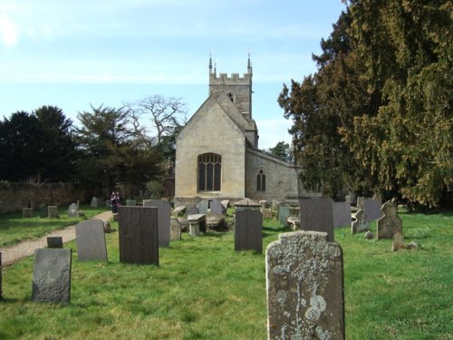 Commonwealth War Grave St. Peter and St. Paul Churchyard