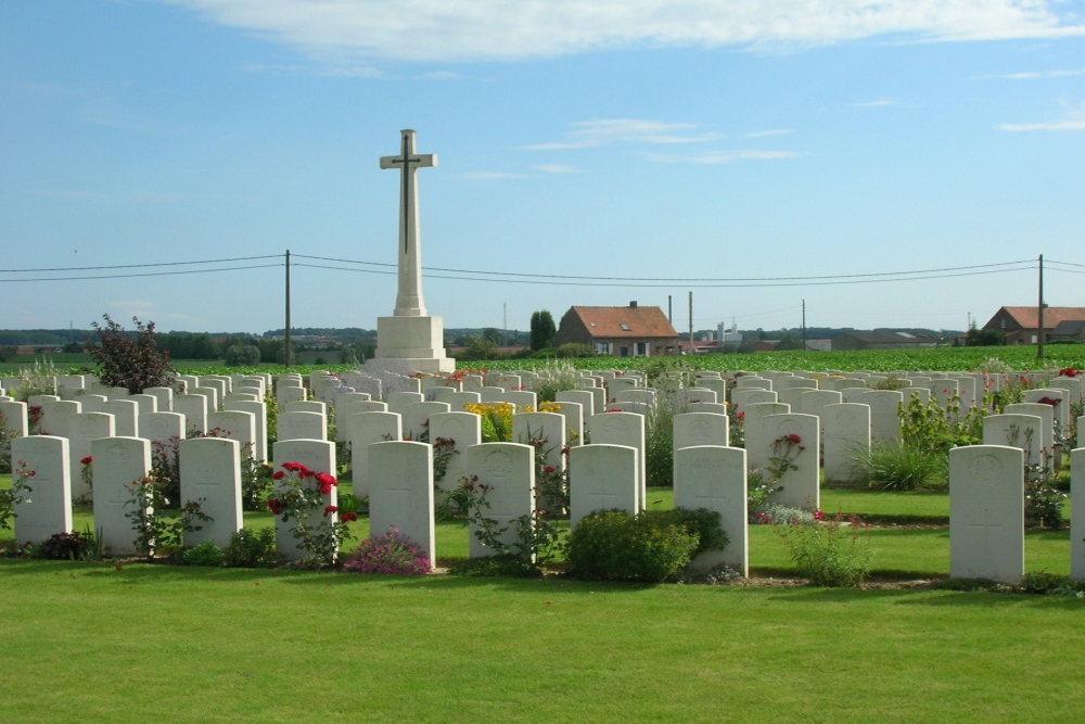 Commonwealth War Cemetery Dochy Farm New British Cemetery #1