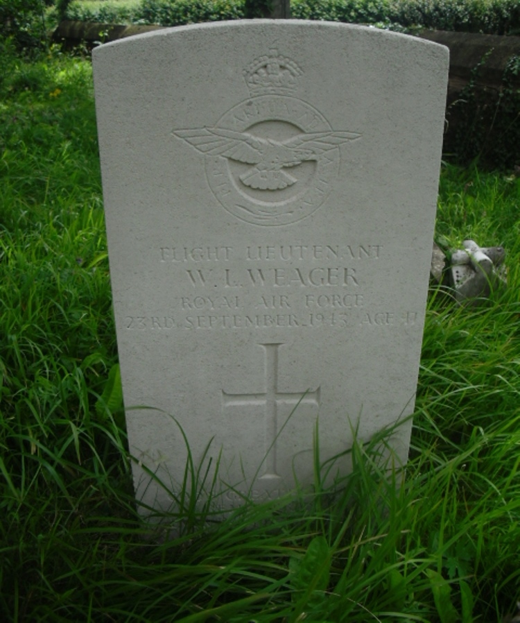 Commonwealth War Grave St. Michael and All Angels Churchyard #1
