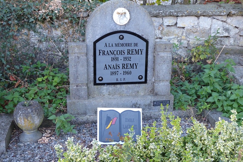 Belgische Graven Oudstrijders Fronville #2