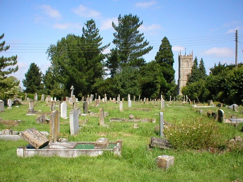 Commonwealth War Graves St John the Baptist and St Helen Churchyard