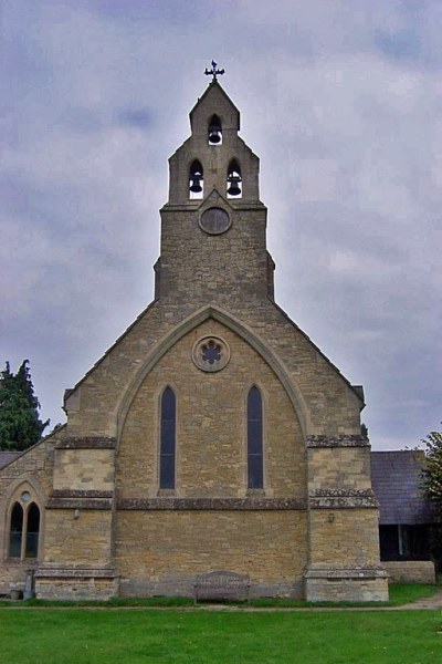 Oorlogsgraf van het Gemenebest Holy Trinity Churchyard