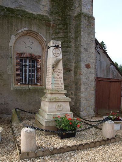 Oorlogsmonument Savigny-sur-Clairis