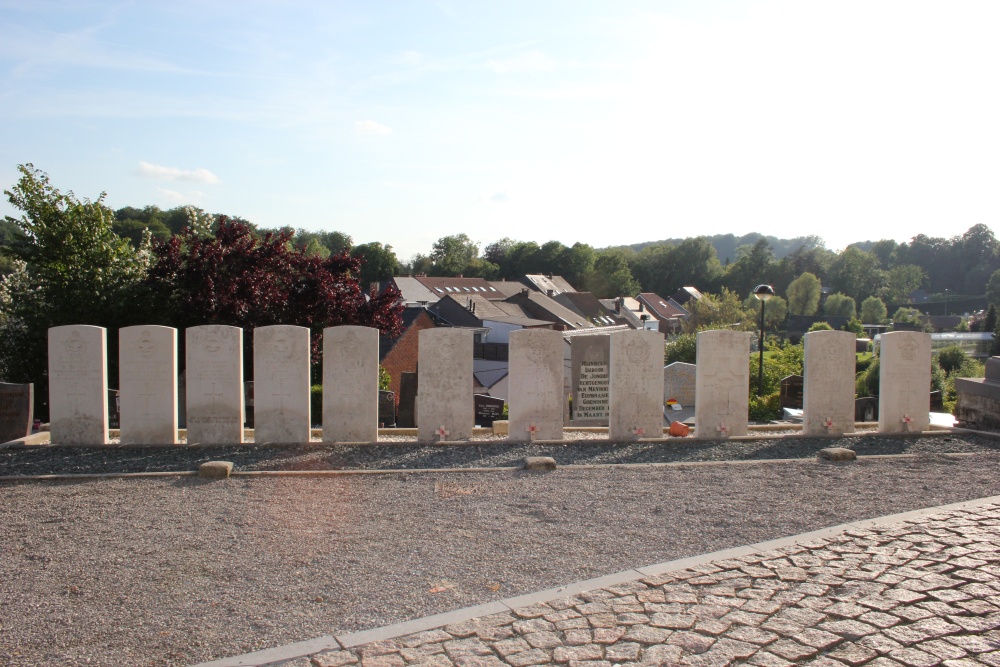 Commonwealth War Graves Huldenberg #4
