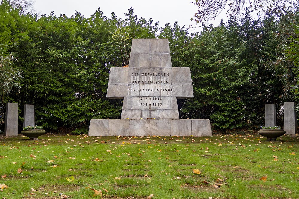 Oorlogsmonument Niederau #1