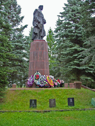 Soviet War Cemetery 