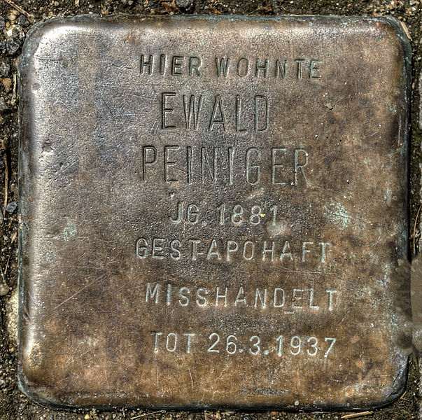Stumbling Stone Deller Straße 25