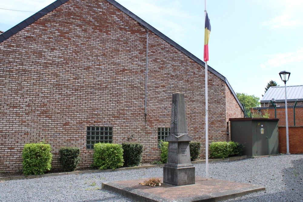 War Memorial Hainin #1