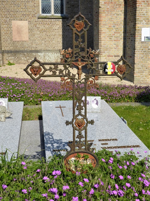 Belgische Oorlogsgraven Kerkhof Bulskamp #4