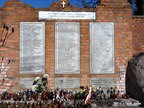 Monument Vermoorde Docenten Bydgoszcz #2