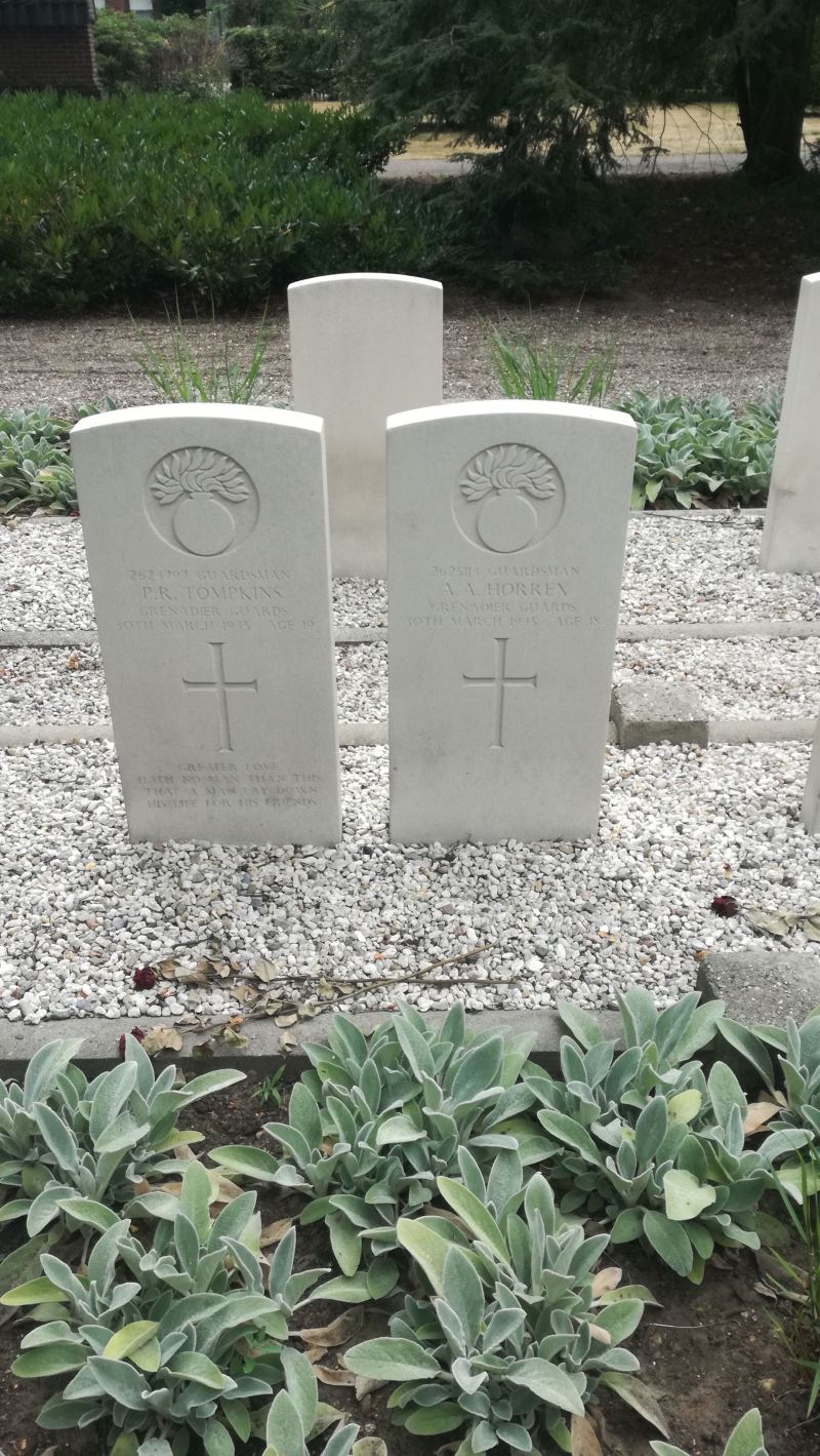 Commonwealth War Graves General Cemetery Aalten #5