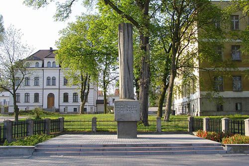 Monument Krijgsgevangenenkamp Oflag 64 #1