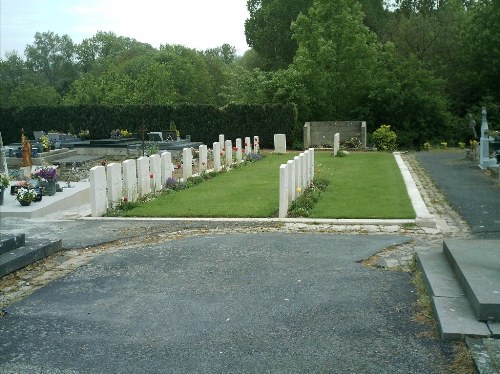 Oorlogsgraven van het Gemenebest Solesmes #1
