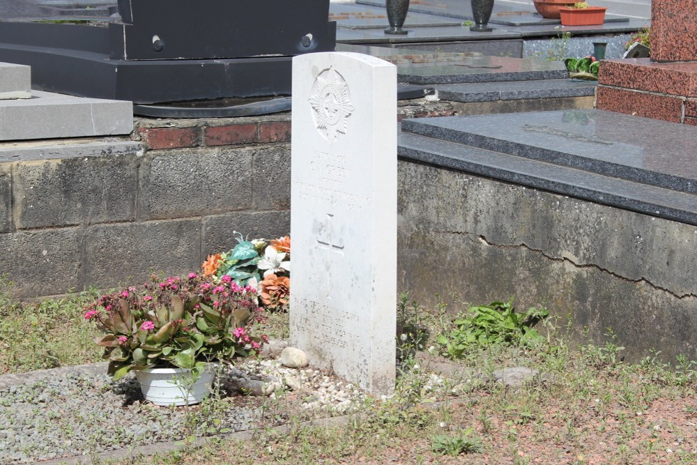 Oorlogsgraven van het Gemenebest Nivelles #3