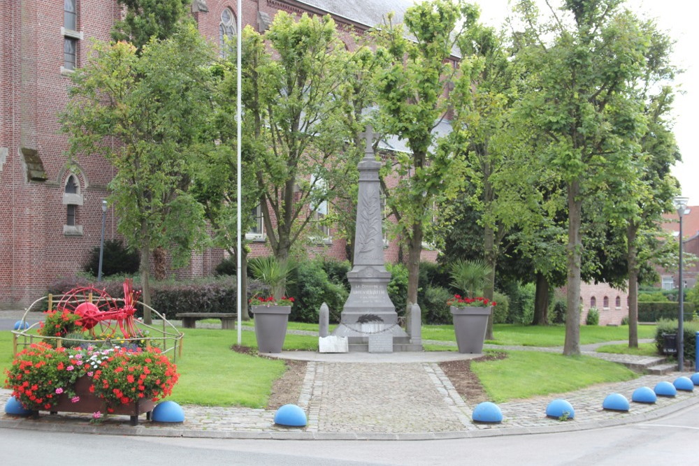 Oorlogsmonument Godewaersvelde #1