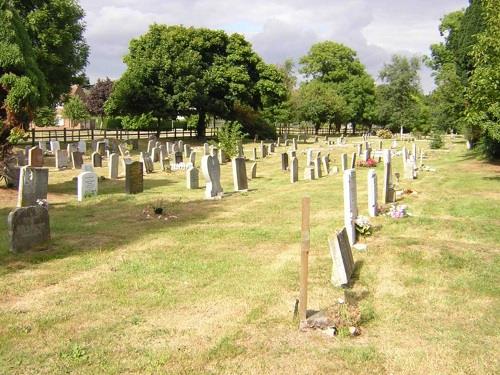 Oorlogsgraven van het Gemenebest St. Martin Churchyard #1