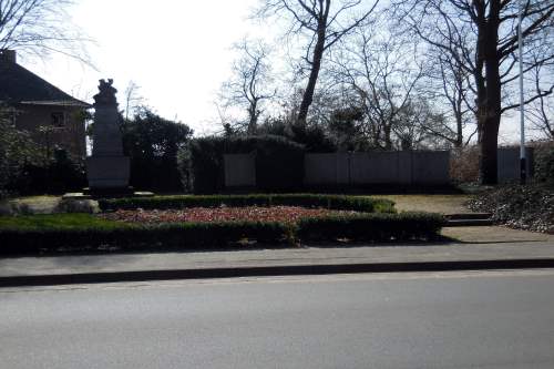 War Memorial Mehr