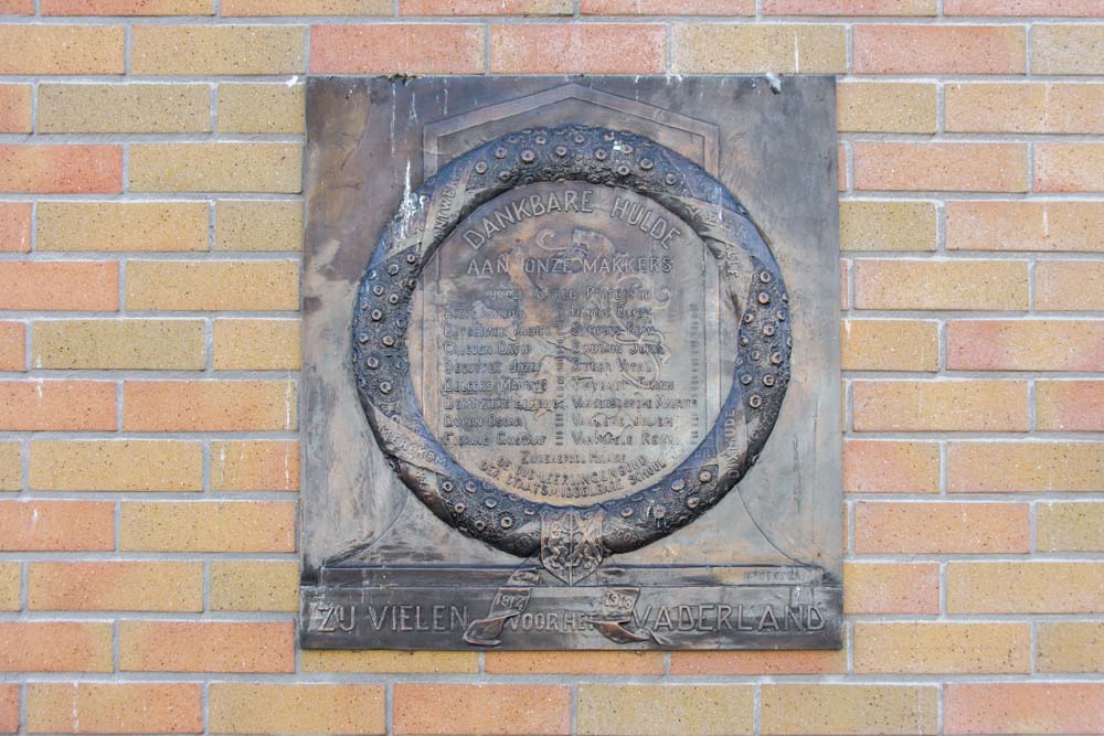 Memorials Pupils and Former Pupils Atheneum Veurne #3