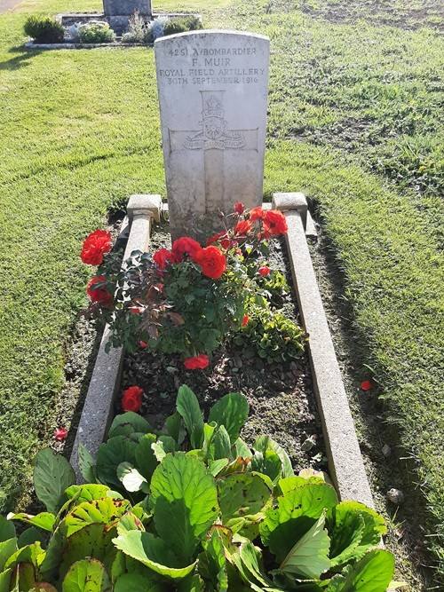 Commonwealth War Graves Martinpuich #3