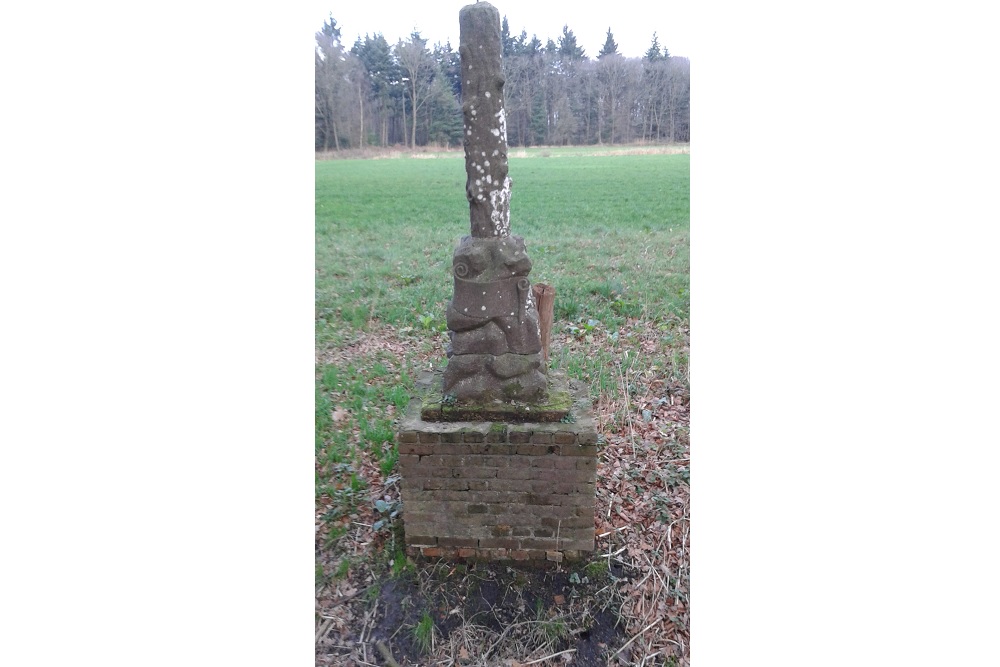 Memorial Nieuwkerk Estate #1