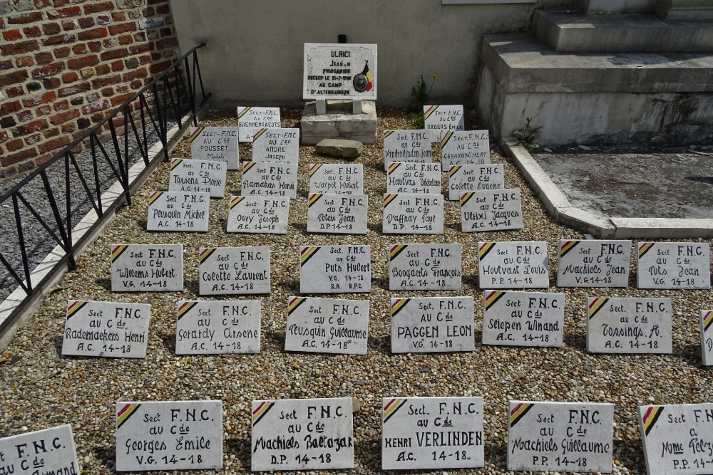 Oorlogsmonument Begraafplaats Moelingen