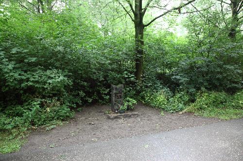 Crashlocatie en Monument Lancaster KB728 #4