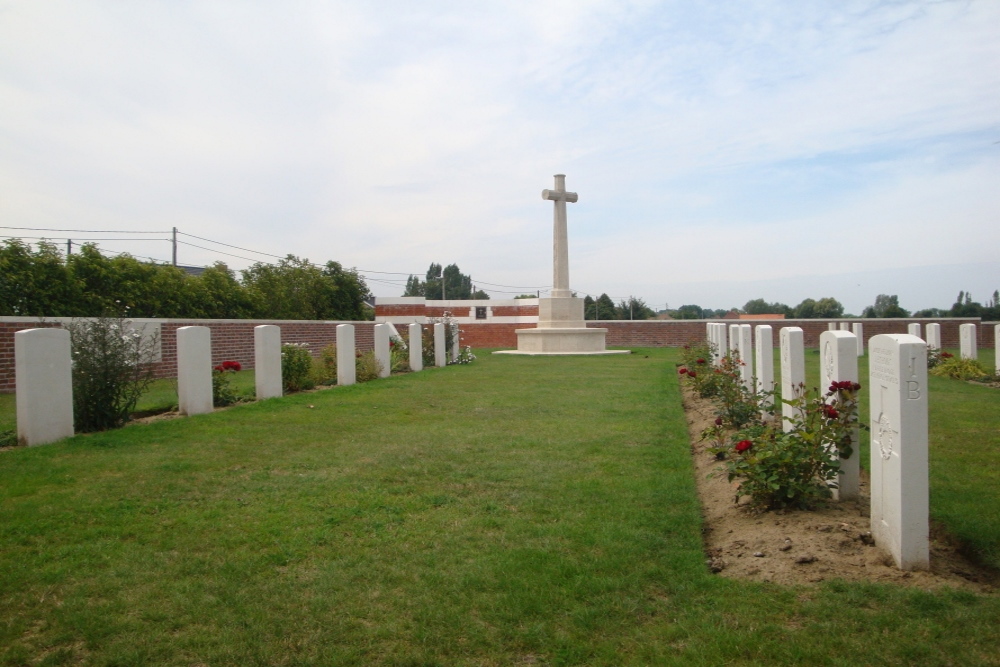 Commonwealth War Cemetery Maple Leaf #4