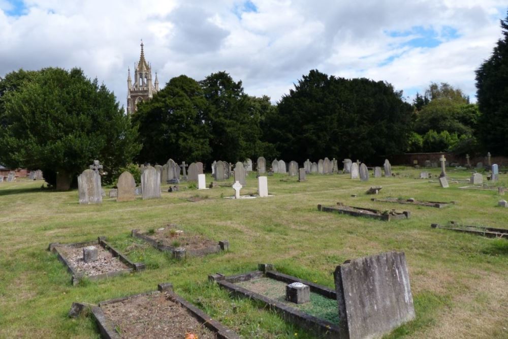 Commonwealth War Graves St. Mary Churchyard