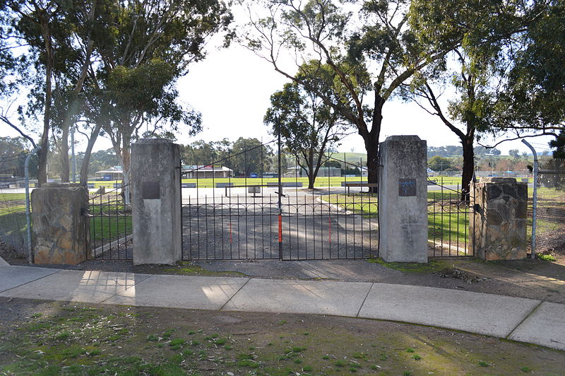 War Memorial Gates Broadford #1