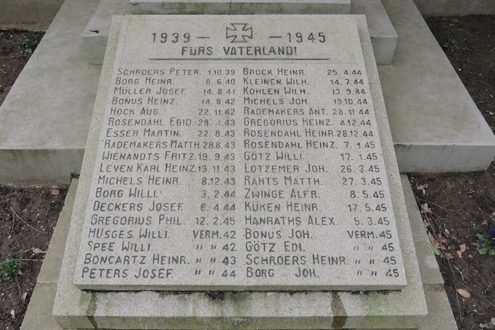 Monument Omgekomen en Vermiste Soldaten Schwalmtal-Ungerath #2