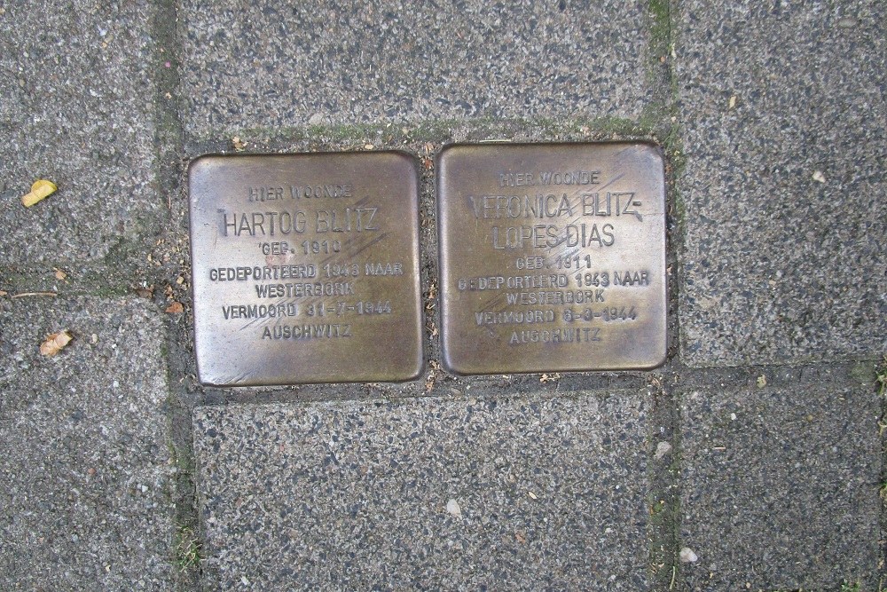 Stumbling Stones Roerstraat 36-II