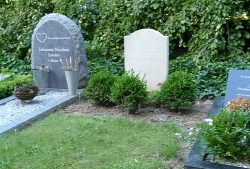 Dutch War Grave Rozenburg #1
