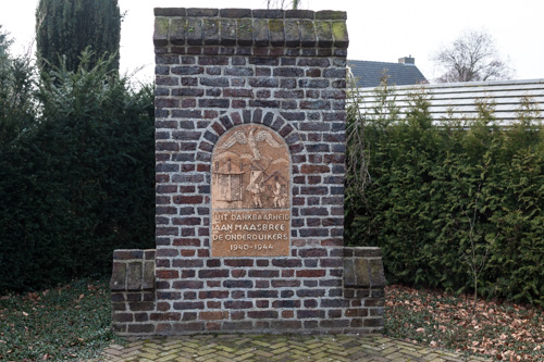 War Memorial Maasbree #1