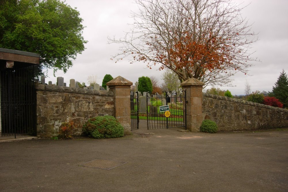 Commonwealth War Graves Winchburgh Cemetery #1