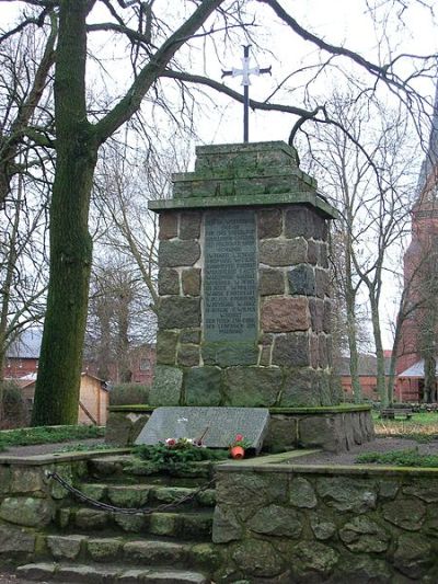 Oorlogsmonument Muchow #1