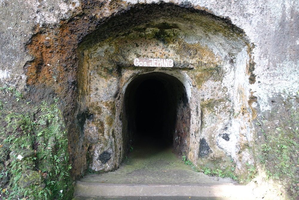 Japanese Tunnel Complex #1