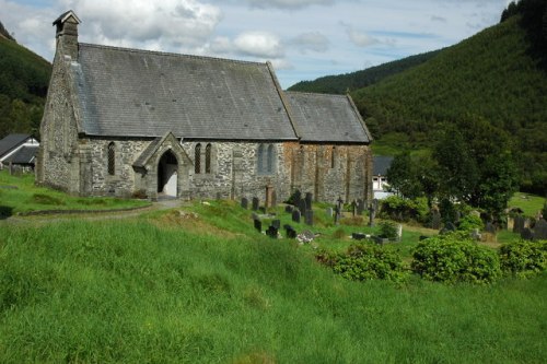 Oorlogsgraf van het Gemenebest Holy Trinity Churchyard