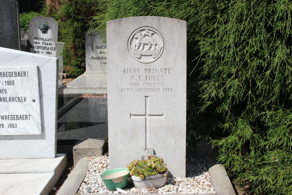 Commonwealth War Grave Petegem-aan-de-Schelde #3