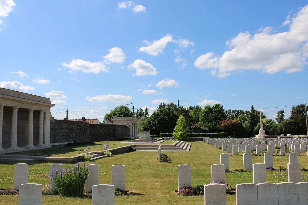 Commonwealth War Cemetery Vermelles #3